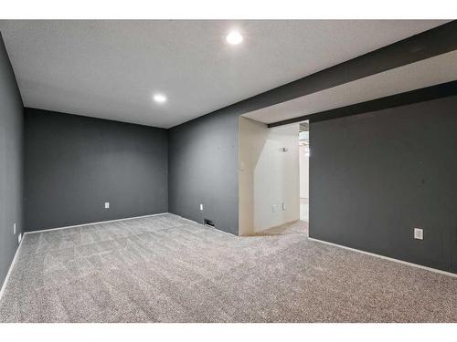 115 Pineson Place Ne, Calgary, AB - Indoor