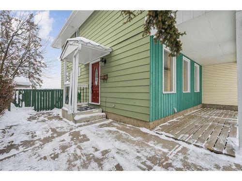 115 Pineson Place Ne, Calgary, AB - Outdoor With Exterior