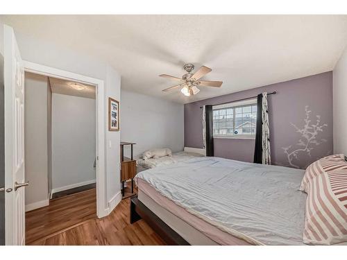 123 Country Hills Villas Nw, Calgary, AB - Indoor Photo Showing Bedroom