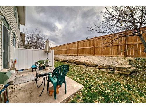 123 Country Hills Villas Nw, Calgary, AB - Outdoor