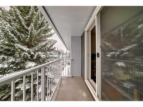 404A-5601 Dalton Drive Nw, Calgary, AB - Outdoor With Balcony With Exterior