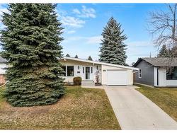 7443 Huntertown Crescent NW Calgary, AB T2K 4K3