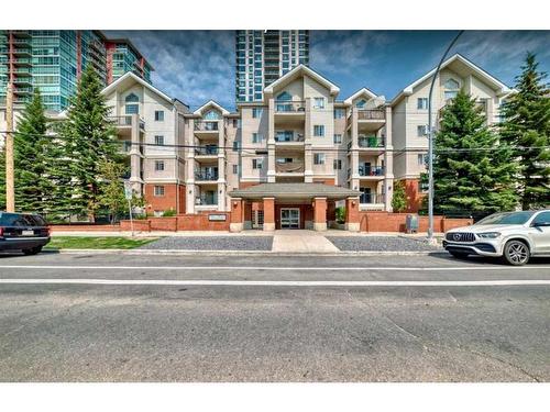 118-126 14 Avenue Sw, Calgary, AB - Outdoor With Facade