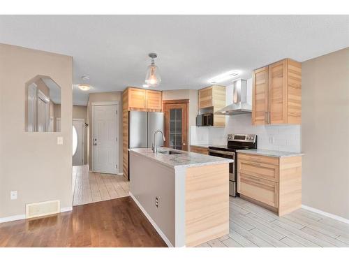 160 Aspen Mews, Strathmore, AB - Indoor Photo Showing Kitchen