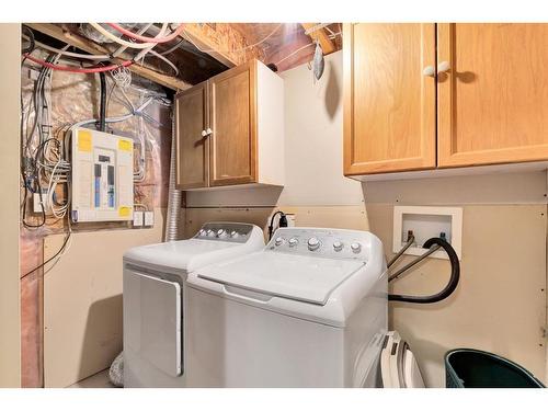 160 Aspen Mews, Strathmore, AB - Indoor Photo Showing Laundry Room