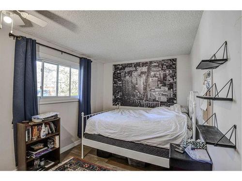 56 Strathclair Place Sw, Calgary, AB - Indoor Photo Showing Bedroom