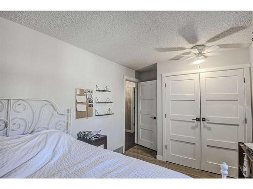 56 Strathclair Place Sw, Calgary, AB - Indoor Photo Showing Bedroom