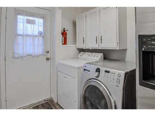 56 Strathclair Place Sw, Calgary, AB - Indoor Photo Showing Laundry Room