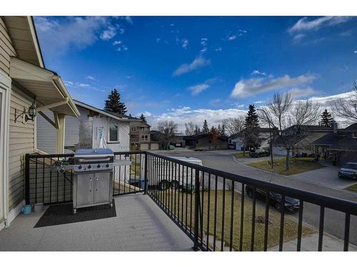 56 Strathclair Place Sw, Calgary, AB - Outdoor With Exterior