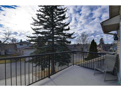 56 Strathclair Place Sw, Calgary, AB - Outdoor With Exterior