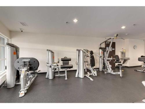 520-46 9 Street Ne, Calgary, AB - Indoor Photo Showing Gym Room