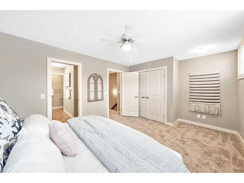 212-1905 27 Avenue Sw, Calgary, AB - Indoor Photo Showing Bedroom