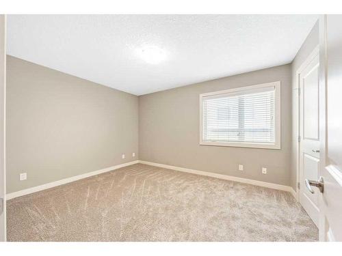 212-1905 27 Avenue Sw, Calgary, AB - Indoor Photo Showing Other Room