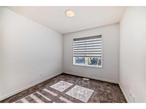 370 Masters Road Se, Calgary, AB - Indoor Photo Showing Other Room