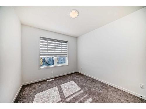 370 Masters Road Se, Calgary, AB - Indoor Photo Showing Other Room