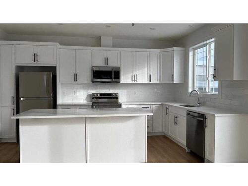 20 Cityline Mount Ne, Calgary, AB - Indoor Photo Showing Kitchen