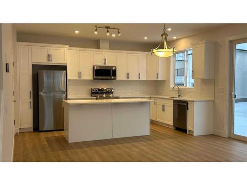 20 Cityline Mount Ne, Calgary, AB - Indoor Photo Showing Kitchen