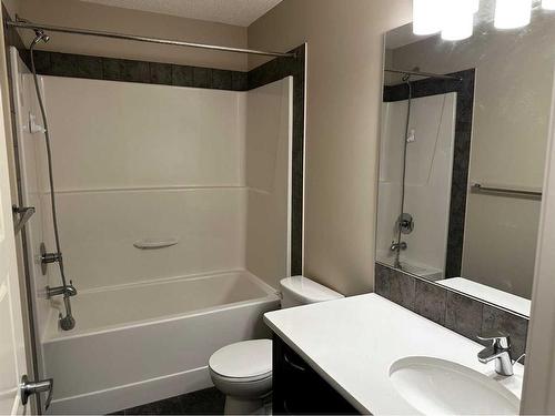 106 Panatella Walk Nw, Calgary, AB - Indoor Photo Showing Bathroom