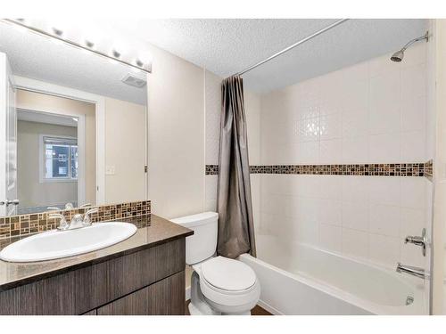 1301-1317 27 Street Se, Calgary, AB - Indoor Photo Showing Bathroom