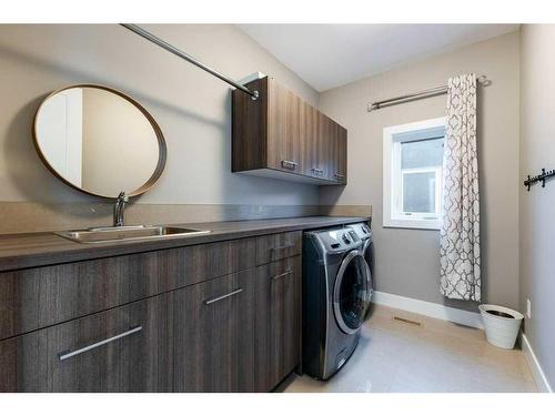 2012 22 Avenue Nw, Calgary, AB - Indoor Photo Showing Laundry Room