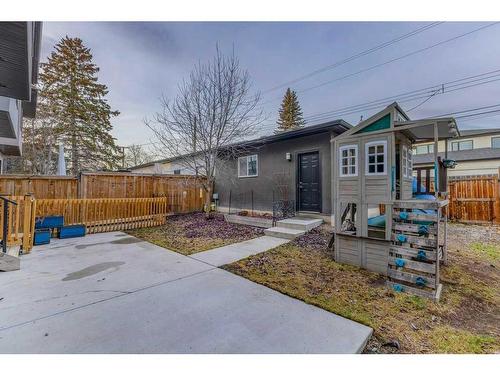 2012 22 Avenue Nw, Calgary, AB - Outdoor