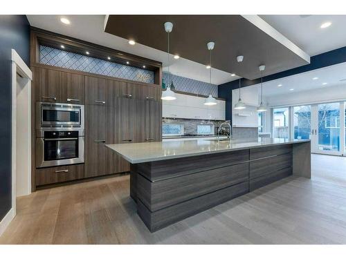 2012 22 Avenue Nw, Calgary, AB - Indoor Photo Showing Kitchen With Upgraded Kitchen