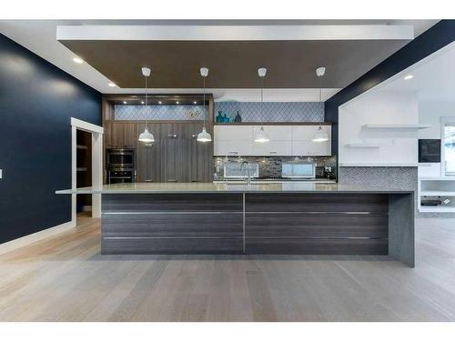 2012 22 Avenue Nw, Calgary, AB - Indoor Photo Showing Kitchen