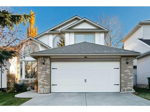 40 Gleneagles View, Cochrane, AB - Outdoor