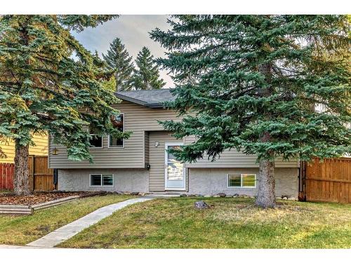 1832 48 Street Ne, Calgary, AB - Outdoor