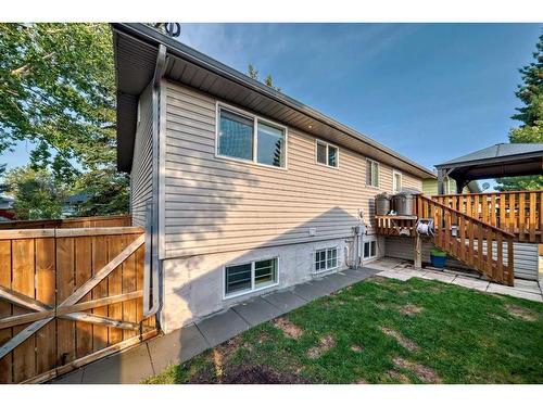 1832 48 Street Ne, Calgary, AB - Outdoor With Exterior