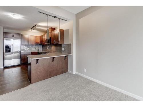 2206-1320 1 Street Se, Calgary, AB - Indoor Photo Showing Kitchen