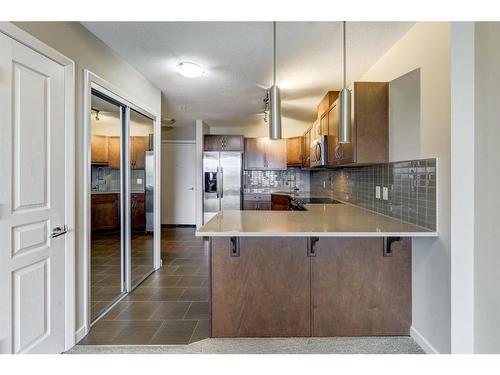 2206-1320 1 Street Se, Calgary, AB - Indoor Photo Showing Kitchen