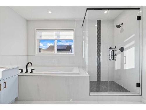 29 Rowley Terrace Nw, Calgary, AB - Indoor Photo Showing Bathroom