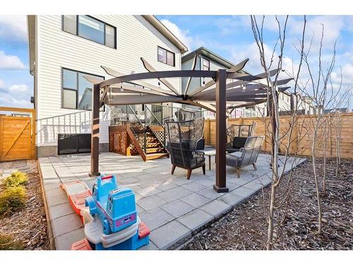 29 Rowley Terrace Nw, Calgary, AB - Outdoor