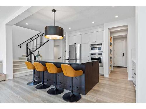 29 Rowley Terrace Nw, Calgary, AB - Indoor Photo Showing Kitchen With Upgraded Kitchen