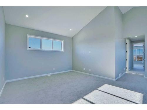 534 Lucas Nw, Calgary, AB - Indoor Photo Showing Other Room