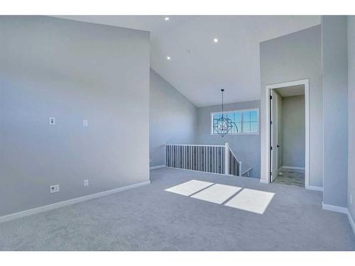 534 Lucas Nw, Calgary, AB - Indoor Photo Showing Other Room