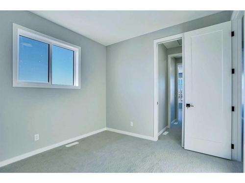 534 Lucas Nw, Calgary, AB - Indoor Photo Showing Other Room