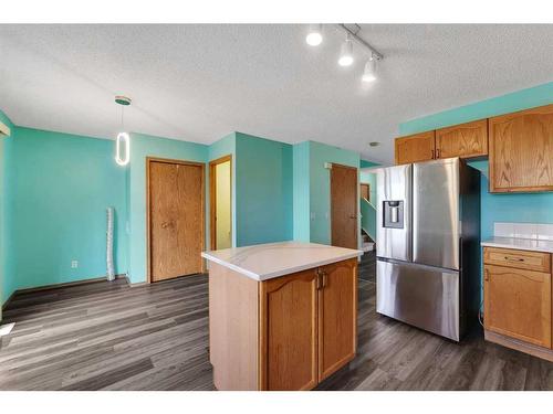 73 Martinvalley Crescent Ne, Calgary, AB - Indoor Photo Showing Kitchen