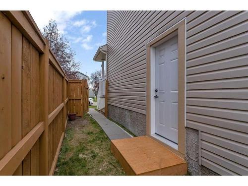 73 Martinvalley Crescent Ne, Calgary, AB 