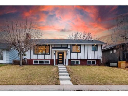 10616 Mapleglen Crescent Se, Calgary, AB - Outdoor With Facade