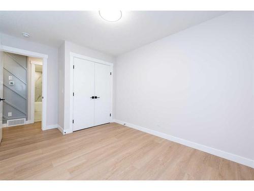 10616 Mapleglen Crescent Se, Calgary, AB - Indoor Photo Showing Other Room