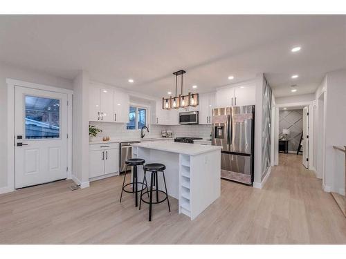 10616 Mapleglen Crescent Se, Calgary, AB - Indoor Photo Showing Kitchen