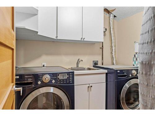 50 Ridge Road, Canmore, AB - Indoor Photo Showing Laundry Room