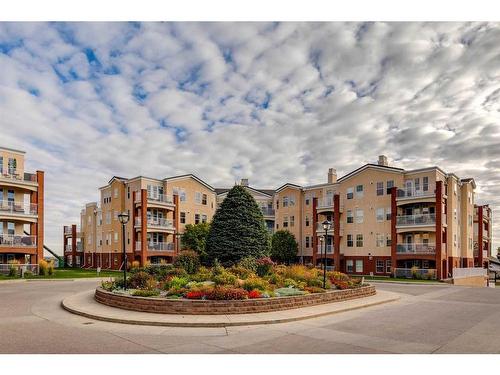 5212-14645 6 Street Sw, Calgary, AB - Outdoor With Balcony With Facade