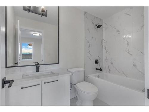 14 Ranchers Meadows, Okotoks, AB - Indoor Photo Showing Bathroom