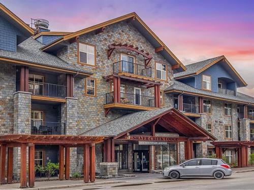 109A/B - Rot D-1818 Mountain Avenue, Canmore, AB - Outdoor With Facade