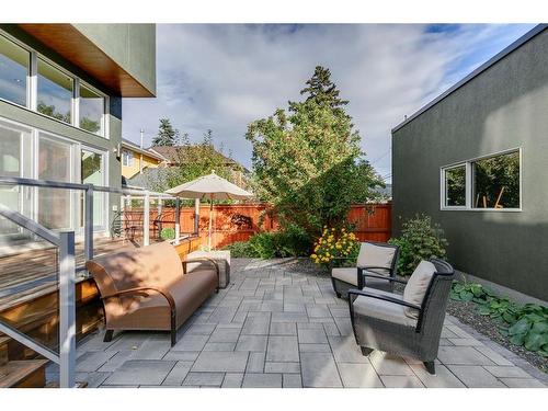 637 26 Avenue Nw, Calgary, AB - Outdoor With Deck Patio Veranda With Exterior