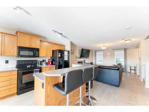 131 Covepark Way Ne, Calgary, AB - Indoor Photo Showing Kitchen