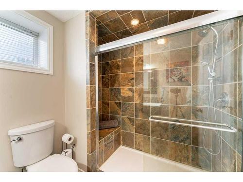 131 Covepark Way Ne, Calgary, AB - Indoor Photo Showing Bathroom